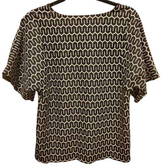 ‎CHICO'S Geo Print Top - Size Small - Picture 3 of 6